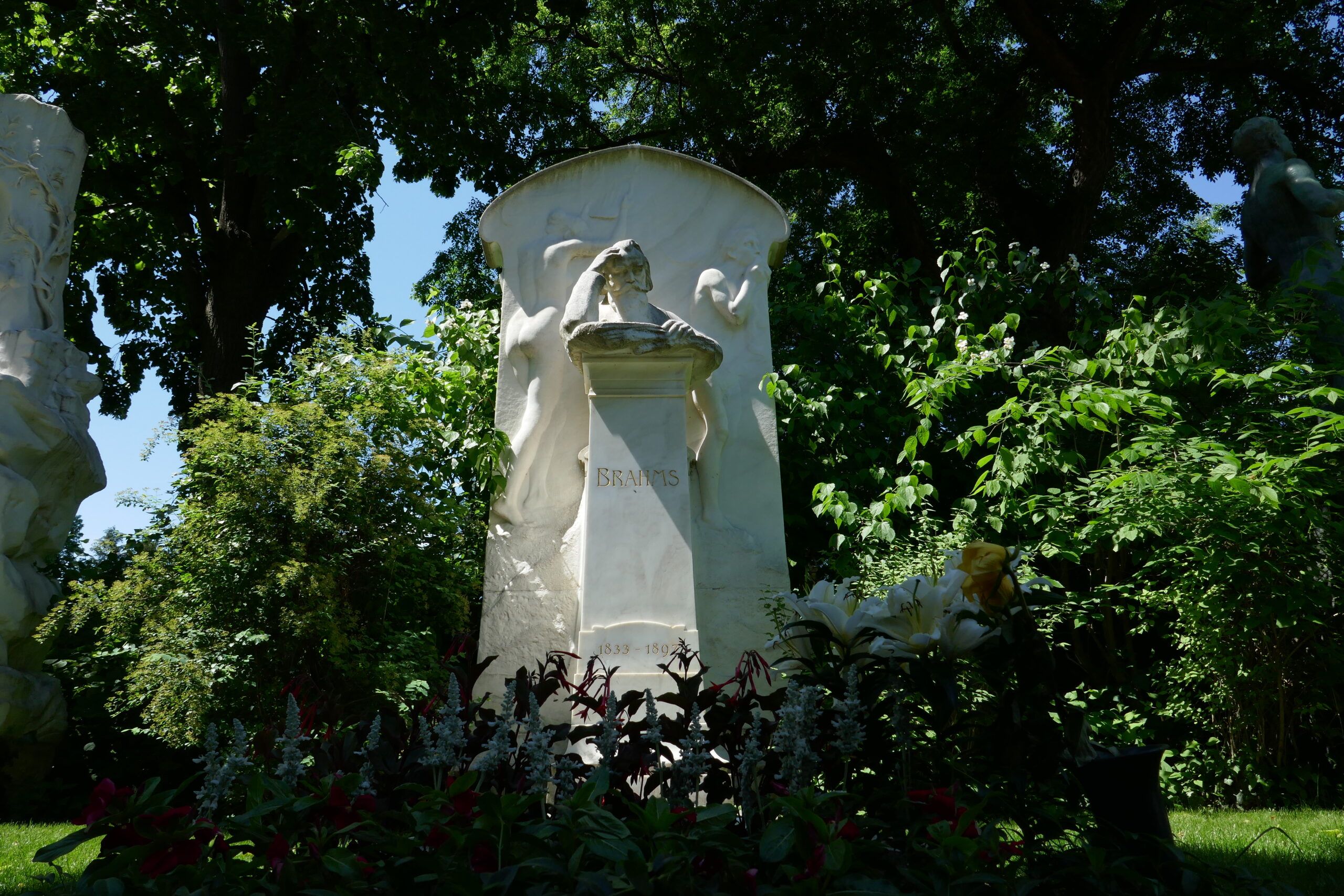 Tumba de Brahms en el Zentralfriedhof vienés.